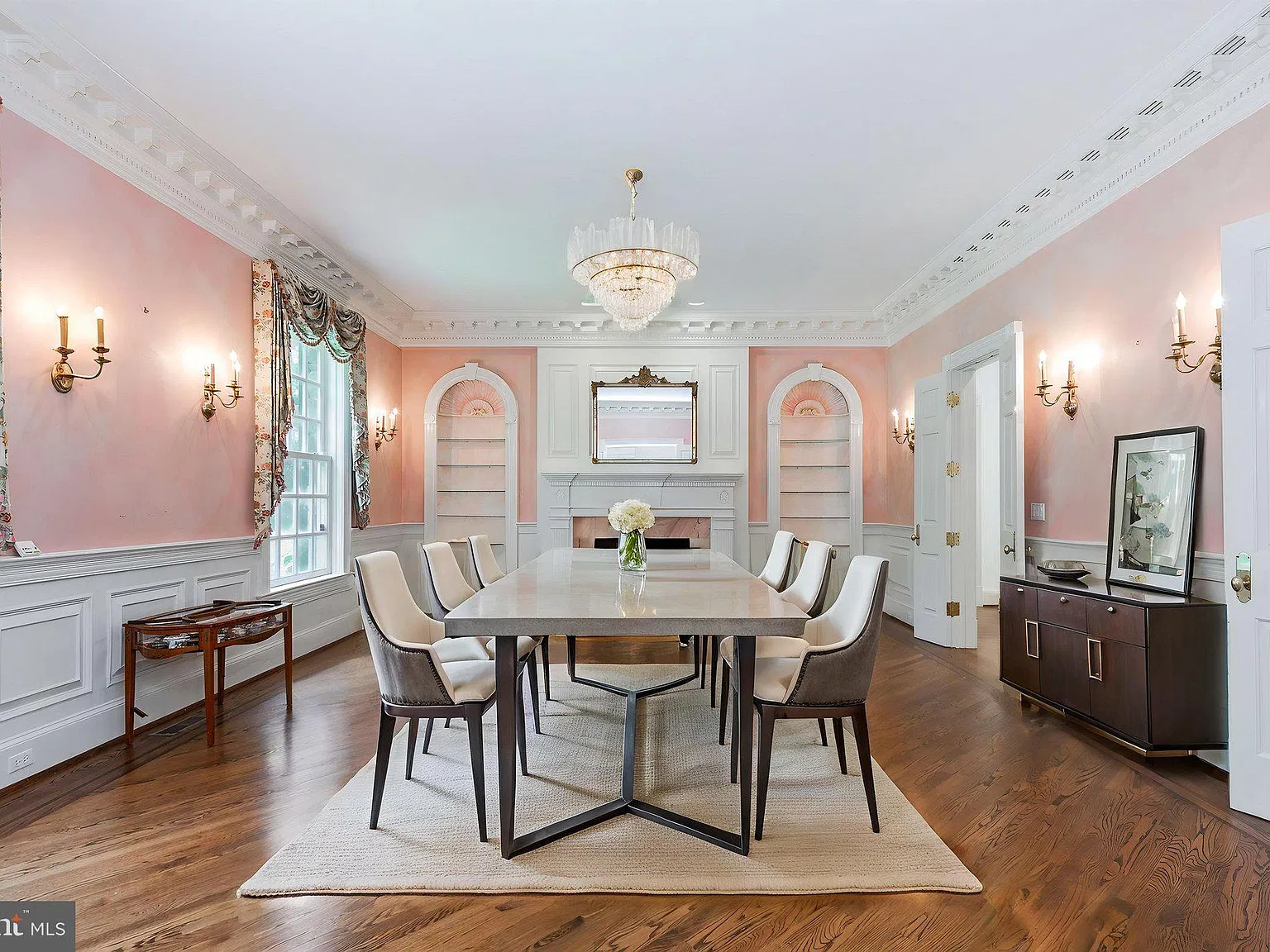 8 bed, 8.5 bath, 9584 sqft, $15,000 — Photo 4
