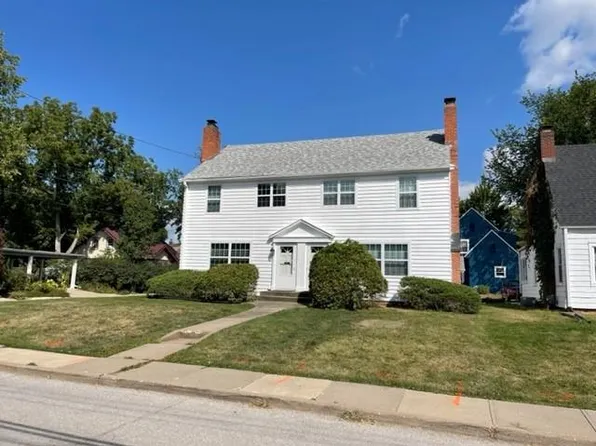 402 Melrose Ct, Iowa City, IA 52246