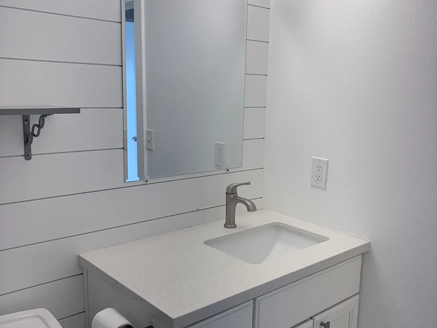2 bed, 1.5 bath, 1200 sqft, $2,200 — Photo 2