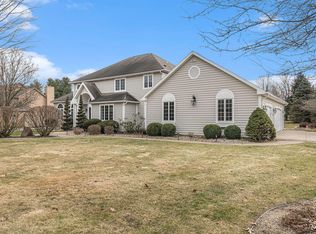 5793 Blue Jay Dr, Kalamazoo, MI 49009