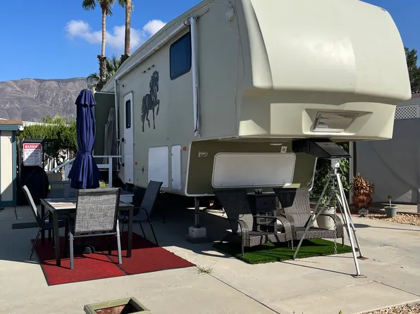 827 Deerwood Dr, San Jacinto, CA 92583