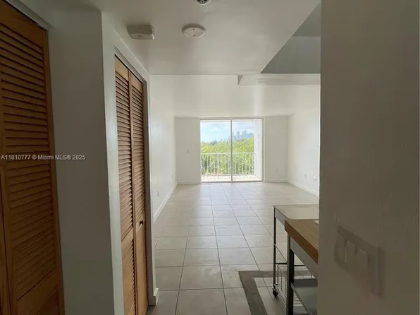 700 NE 63rd St APT D606, Miami, FL 33138