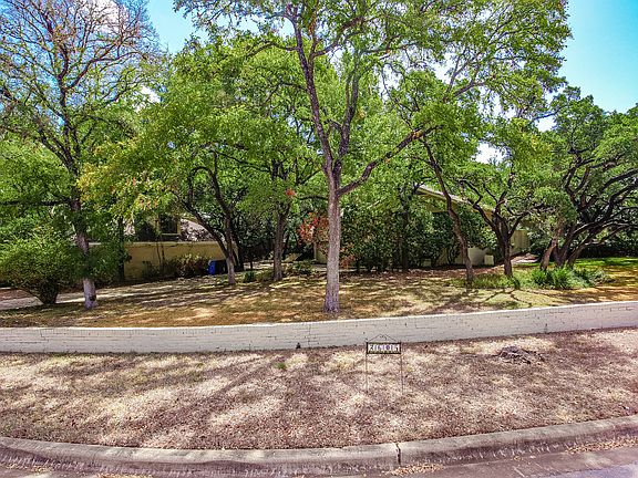 5th image of 2605 Rollingwood Dr