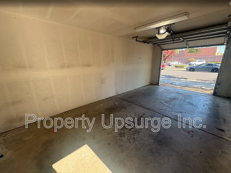 140 N 6th St — Photo 17