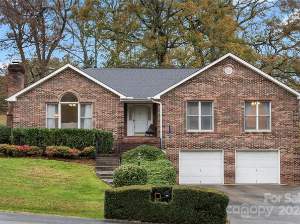 212 Meadowbrook Cir, Dallas, NC 28034