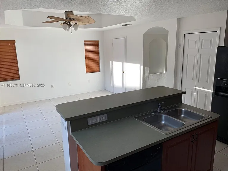 3150 SW 152nd Pl #3150 — Photo 3