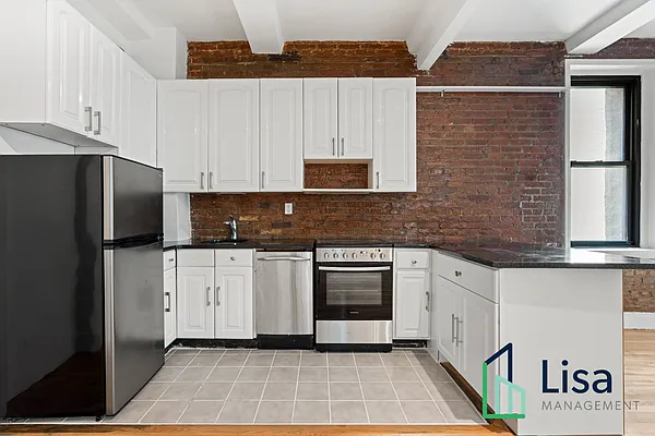 Rented by Lisa Management Inc | media 4