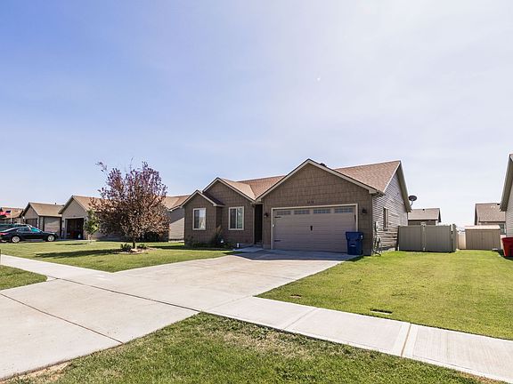 3rd image of 5172 Ryanne Way
