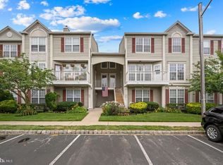 235 Rosebay Ct, Delran, NJ 08075