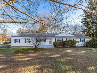 129 W Ridge Dr, West Hartford, CT, 06117