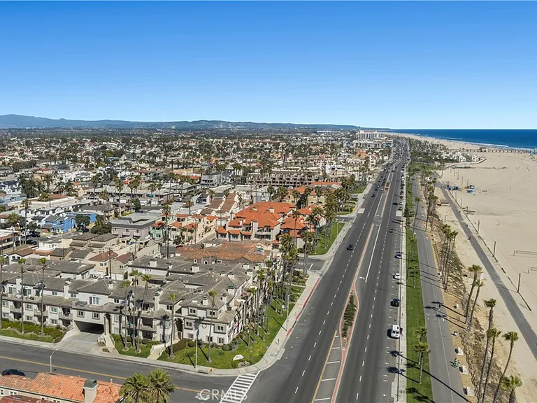1516 Pacific Coast Hwy #304 — Photo 24