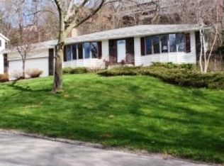 933 Sierra Ln NE, Rochester, MN 55906