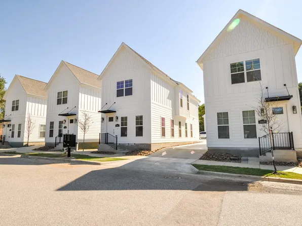 1430 Dunn Ave, Fayetteville, AR 72701