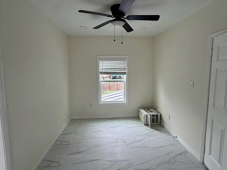 4518 New Orleans St #4 — Photo 9