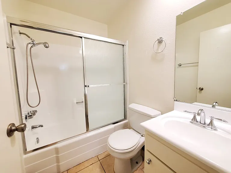 Villa Gardens Apts - Carmel Palm, LP — Photo 15