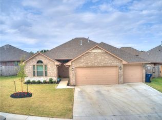 705 N Bobcat Trl, Yukon, OK 73099