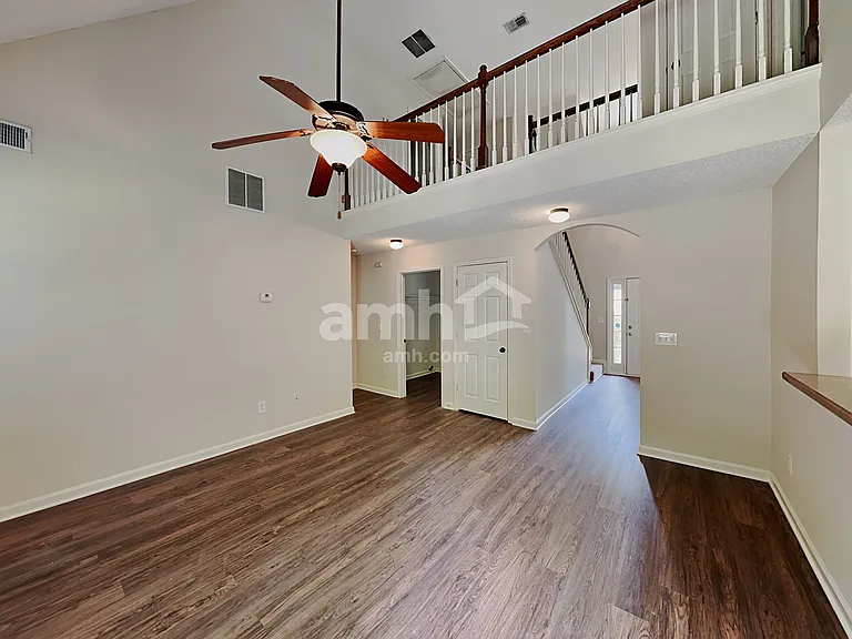 1759 Maxey Ln — Photo 7