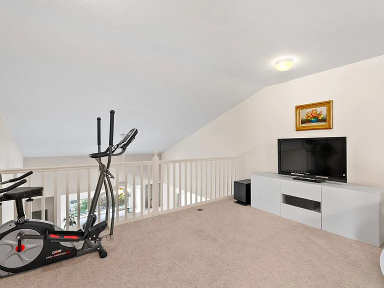 206 Cherry St — Photo 14