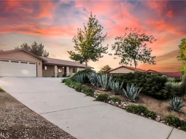 6736 Summit Valley Rd, Hesperia, CA 92345