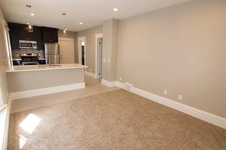 39 Dwight Ave SE — Photo 4