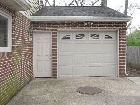 4th image of 52627 Jackie Ln