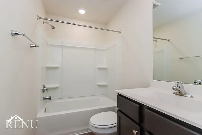 10506 Sweetwater Creek Dr — Photo 8