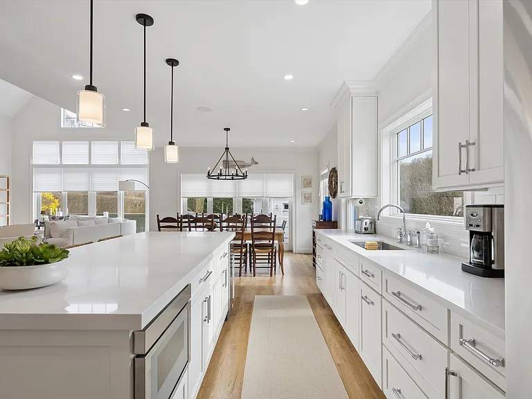 106 Powell Ave — Photo 10