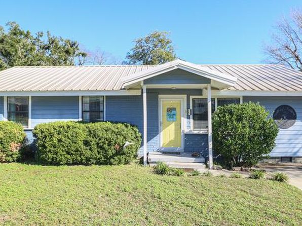 154 Holiday Ave