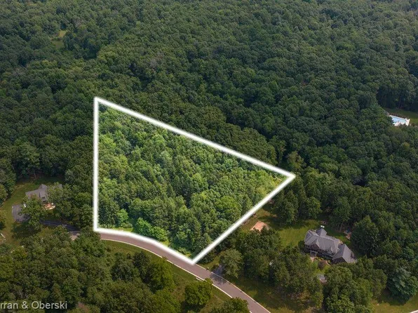 791 Harmony Hills Pkwy, Oxford, MI 48371