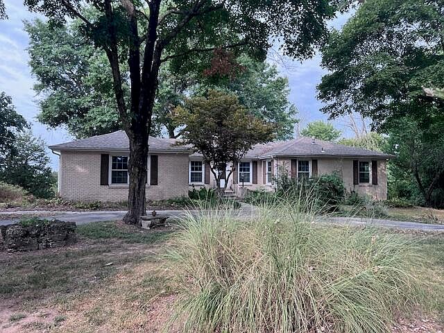 5923 S Hilltop Drive, Springfield, MO 65810 | Zillow