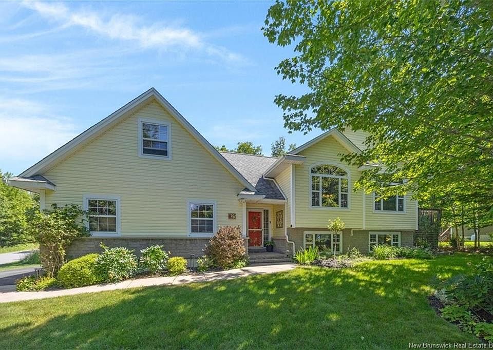 1st image of 25 Carriage Way