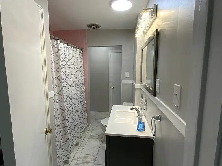 1345 Roselle Ave — Photo 10