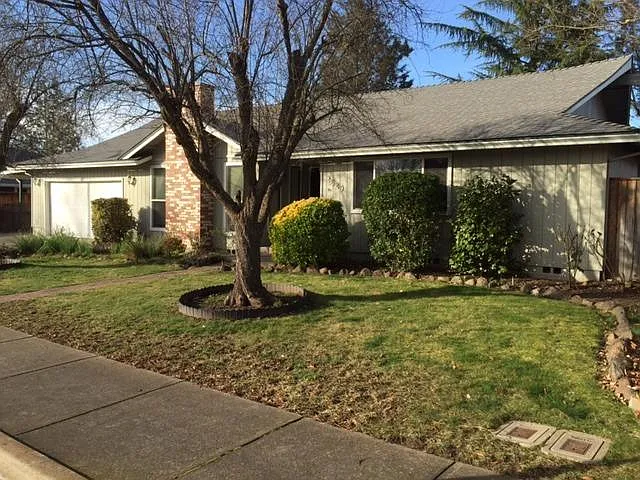 2529 Delmar Way photo 1