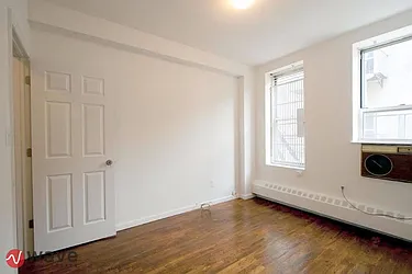 Rented by Wave Real Estate Group