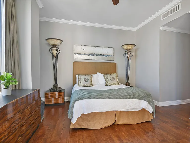 801 E Beach Dr #TW2704 — Photo 33