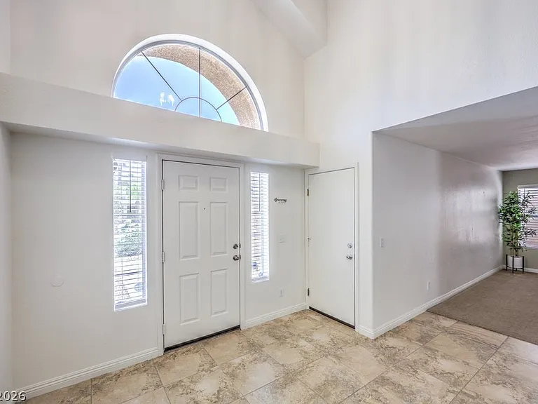 5016 Dancing Lights Ave — Photo 2