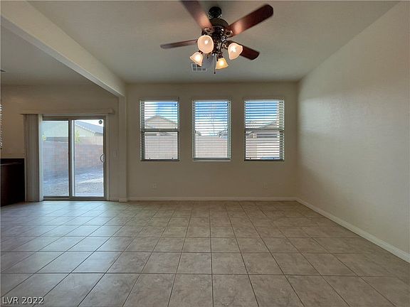 3rd image of 977 Via Del Tramonto St