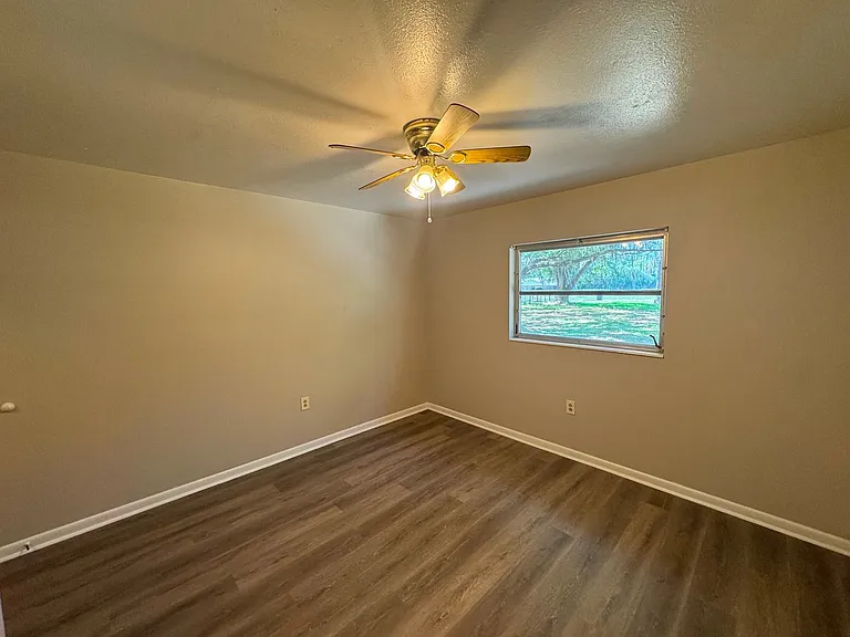 1602 E Sparkman Rd — Photo 50