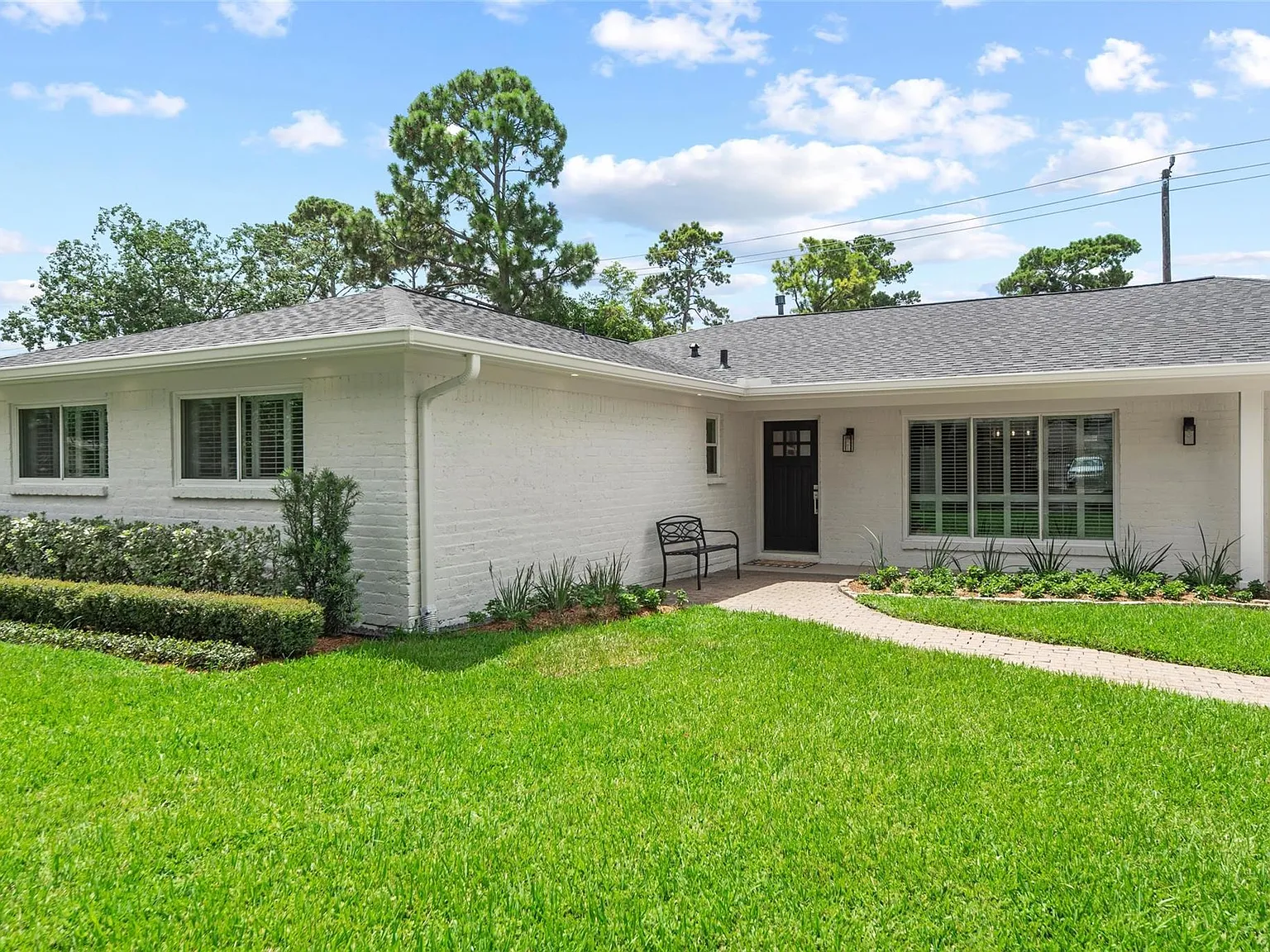 4 bed, 2.5 bath, 2159 sqft, $4,600 — Photo 2