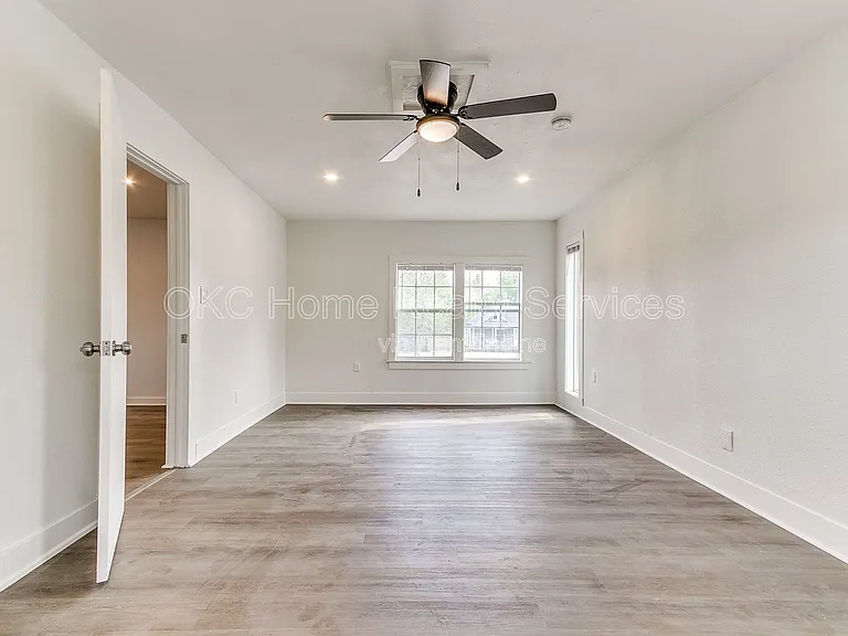 1812 W Noble Ave — Photo 102
