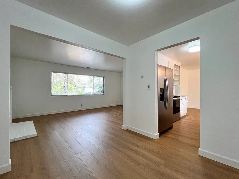 849 Laguna St — Photo 8