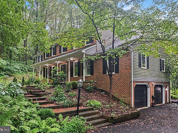 2nd image of 332 Laurel Dr