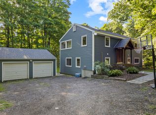 104 Punkup Rd, Oxford, CT 06478