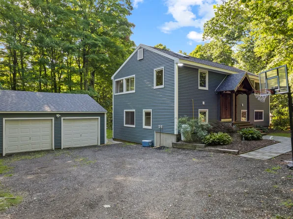 104 Punkup Road, Oxford, CT 06478