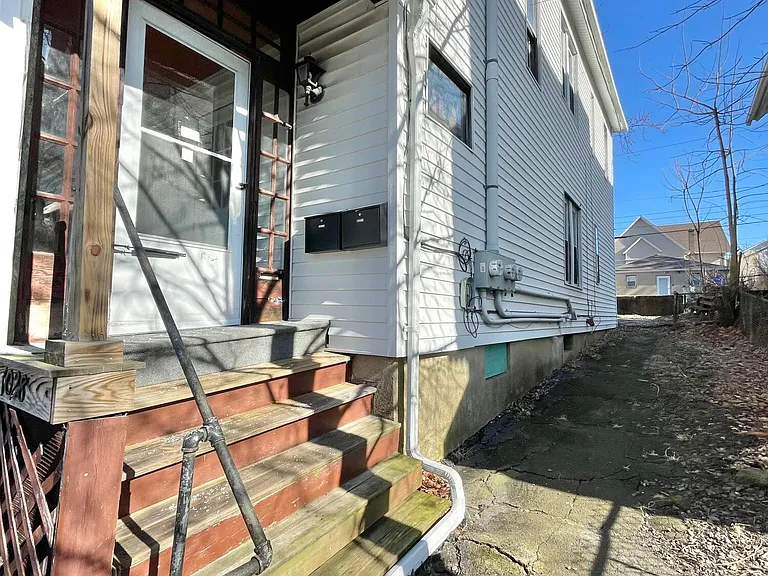 1028 N Webster Ave #2 — Photo 2