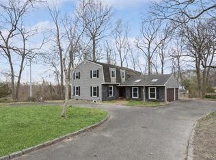 49 Overhill Rd, Wading River, NY 11792
