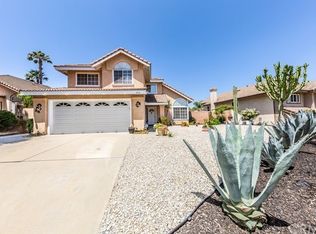 898 Highland View Dr, Corona, CA 92882