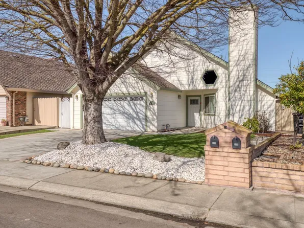 313 Cottonwood Dr, Modesto, CA 95356