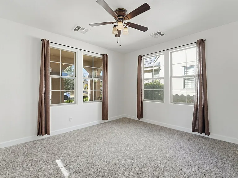 15391 W Dreyfus St — Photo 11