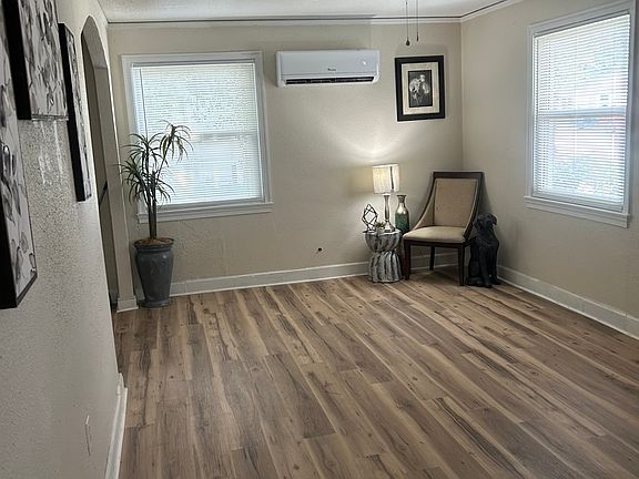 3rd image of 2824 English Ave
